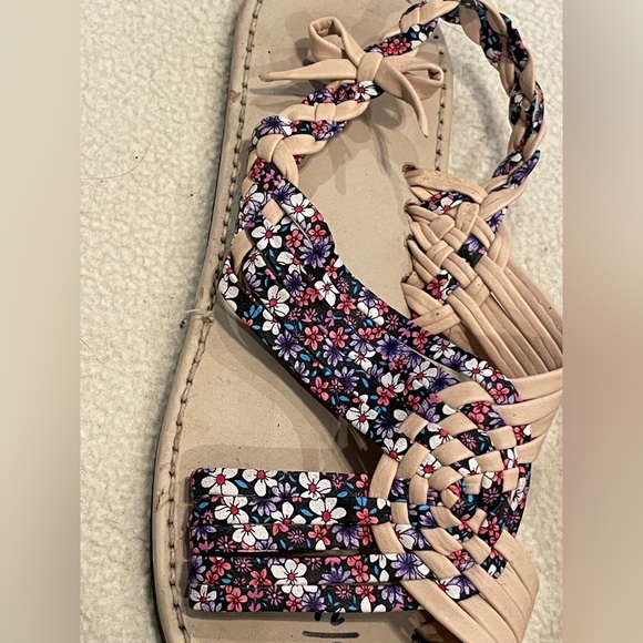 Authentic handmade Mexican sandals - Picture 2 of 7